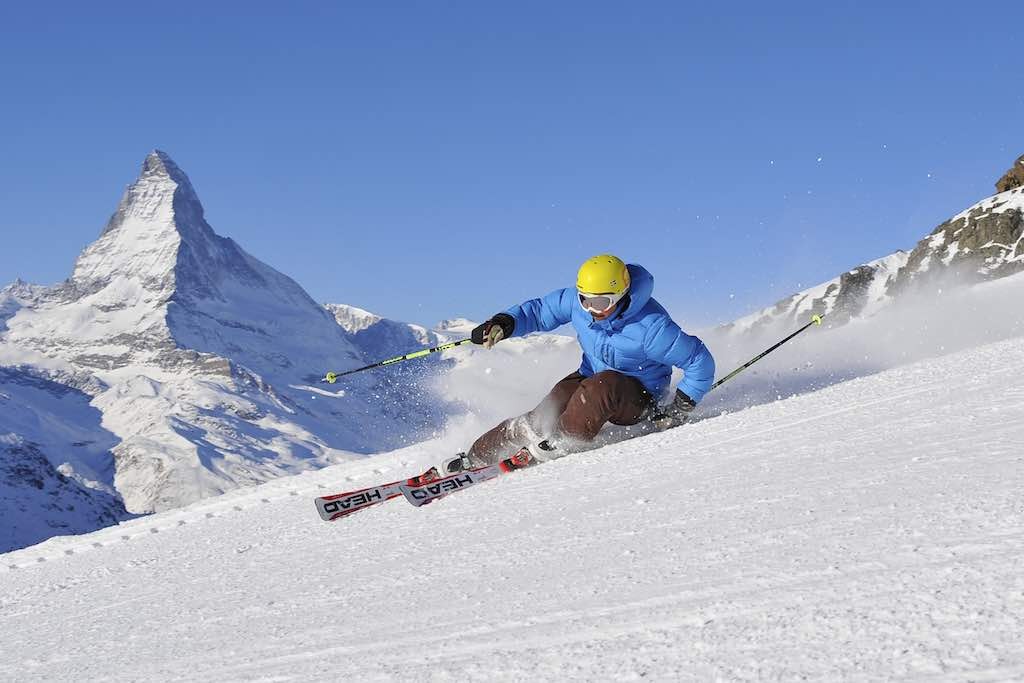 Zermatt Skifahrer und Matterhorn